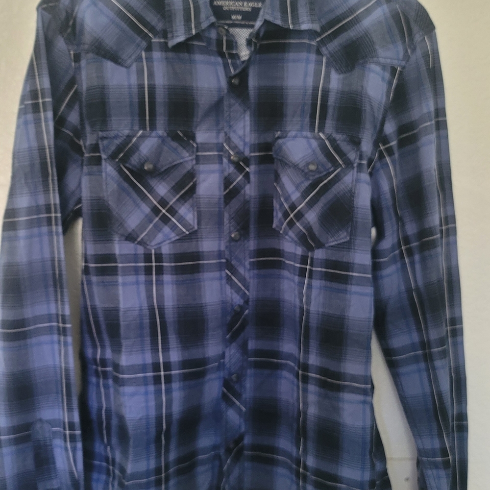American Eagle size M, blue and white lines